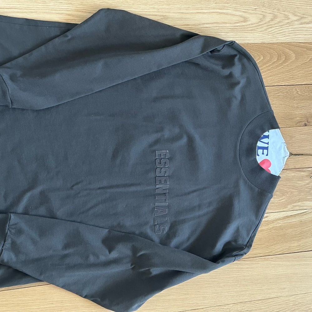Essentials fear of god long sleeve t shirt